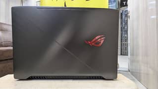 Asus ROG Strix - Gaming Laptop House