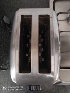 toaster silver colour