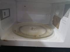 microwave oven