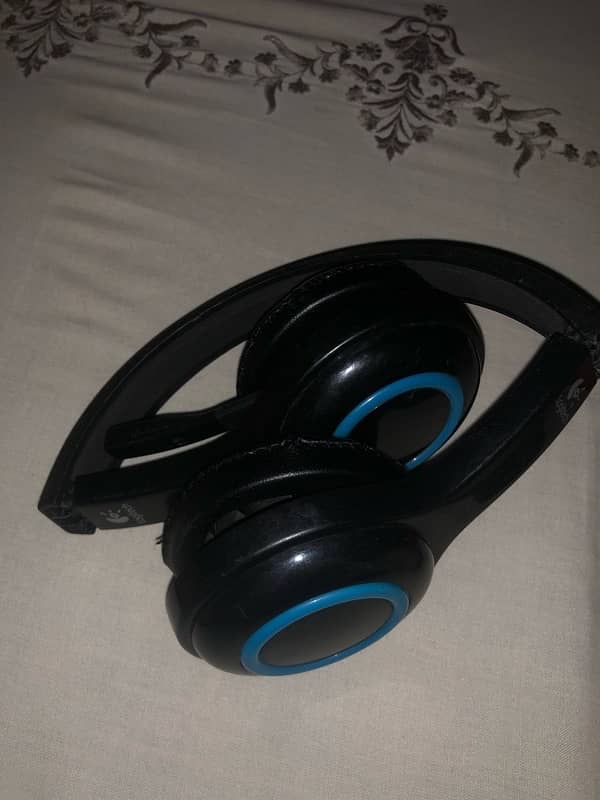 H600 Logitech 2