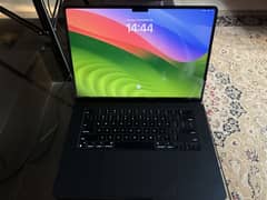 Apple macbook air 15 inch 256gb m3 2024