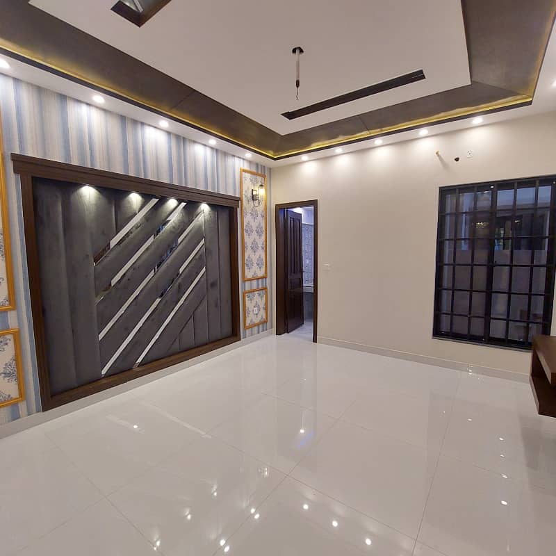 10 Marla House for Sale in Jinnah Block, Bahria Town, Lahore 11