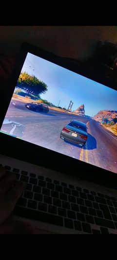 i5 5th gen 2 gb graphic card 4gb shared GTA 5 installed