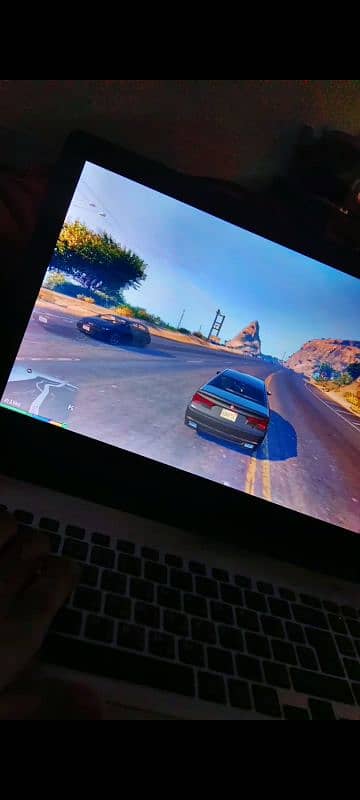 i5 5th gen 2 gb graphic card 4gb shared GTA 5 installed 0