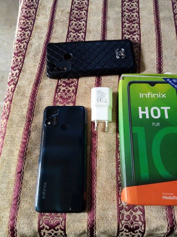 Infinix hot 10 play 4gb or 64gb 0