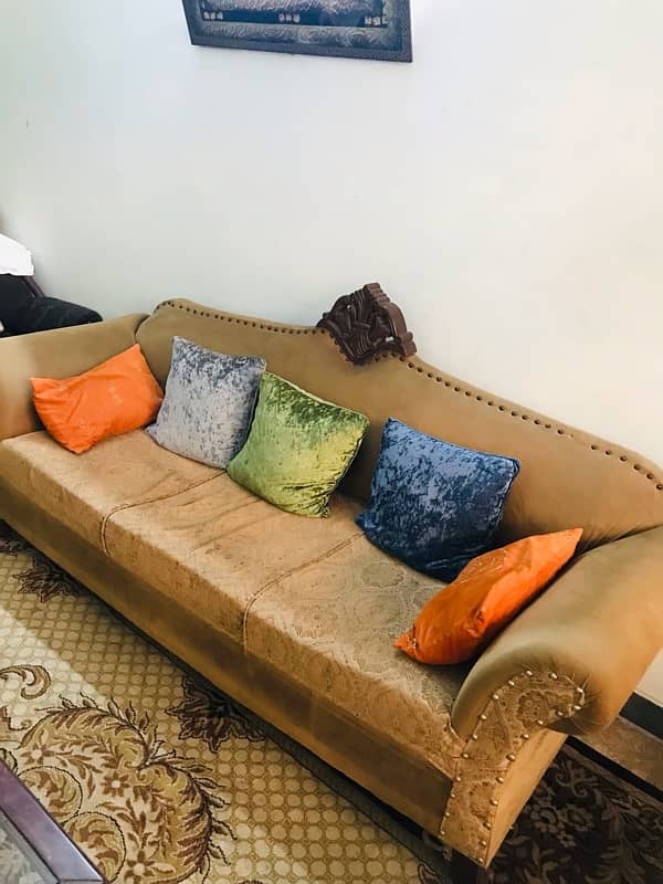 5 SEATER SOFA FOR SALE 0