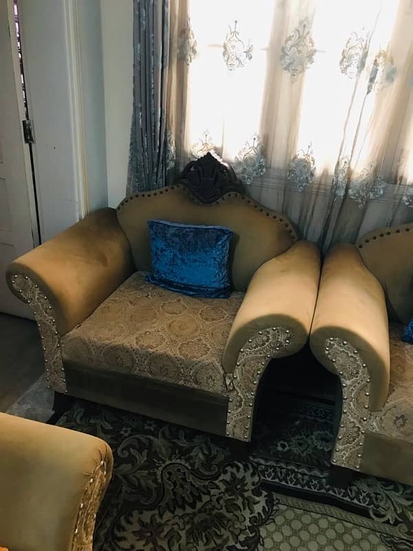 5 SEATER SOFA FOR SALE 1