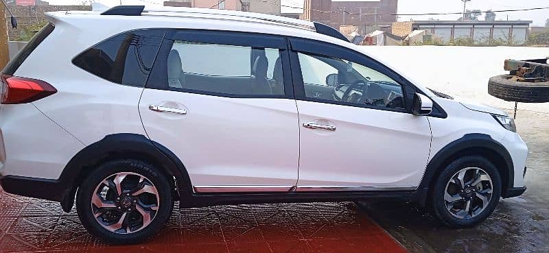 Honda BR-V S 3