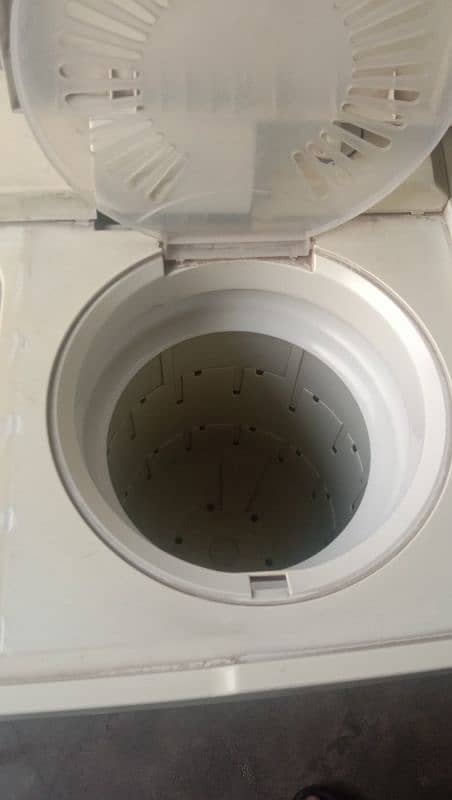 Haier washer & dryer 1