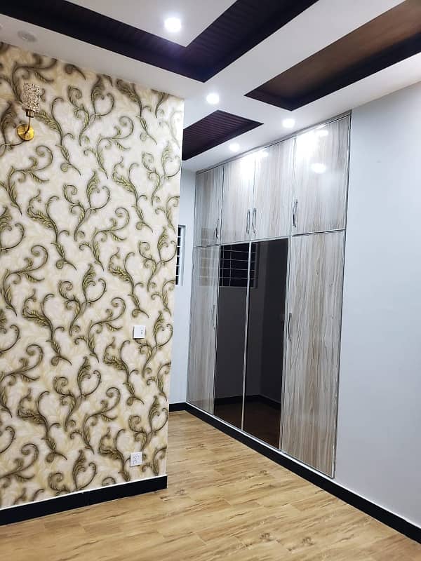 10 Marla Upper Portion For Rent in Bahria Town Lahore. 8