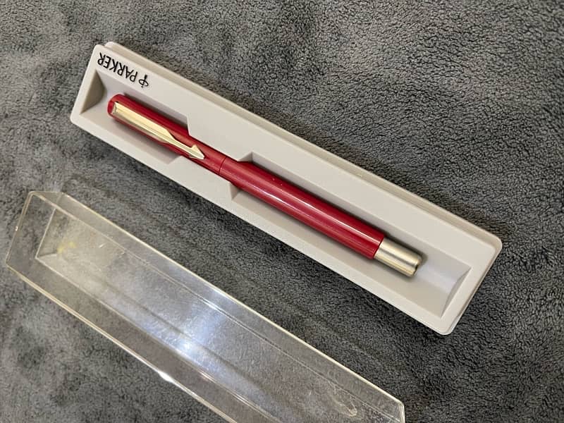 Red Parker Vector Ink Pen 1