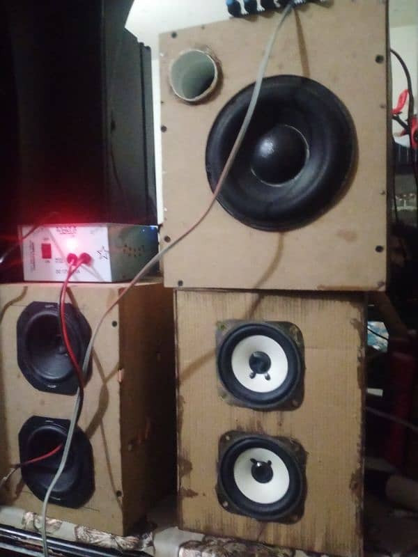 2 speakers and 1 woofer with Bluetooth amp 1