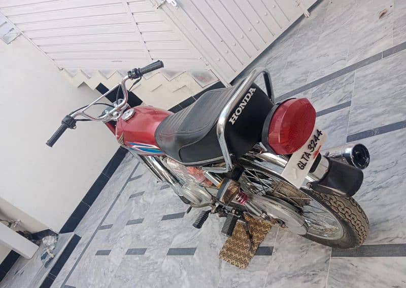 Honda 125cg complete file all ok contact only watsap 03298723891 1