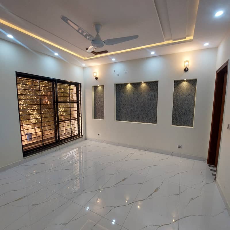 Brand New 10 Marla House for Sale in Overseas A Block, Bahria Town, Lahore 12