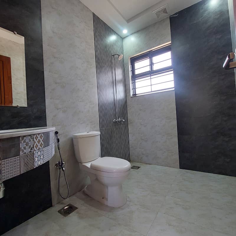 Brand New 10 Marla House for Sale in Overseas A Block, Bahria Town, Lahore 18