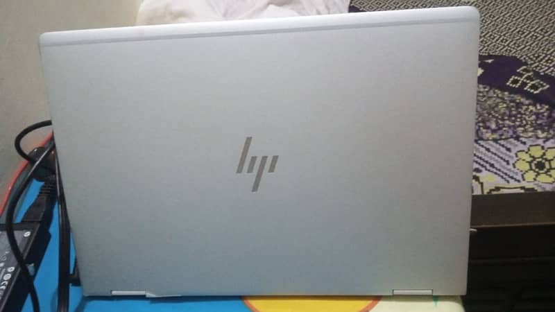 hp folio elite book 1030 G2 2