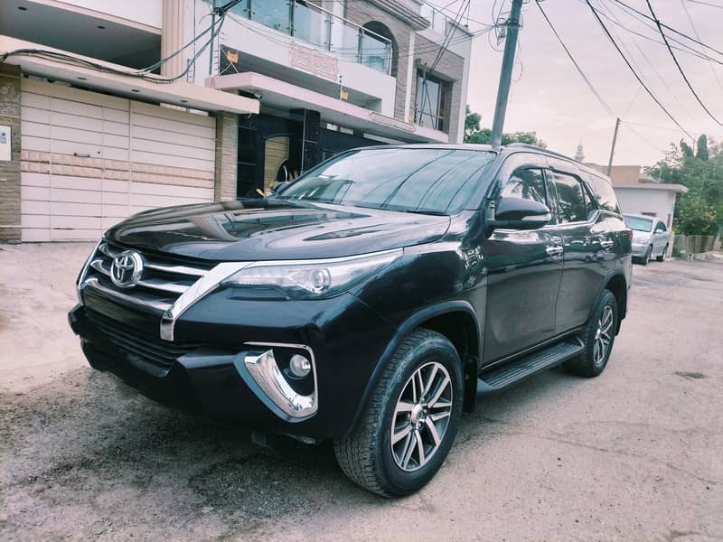 Toyota Fortuner 2017 Top Of The Line 1