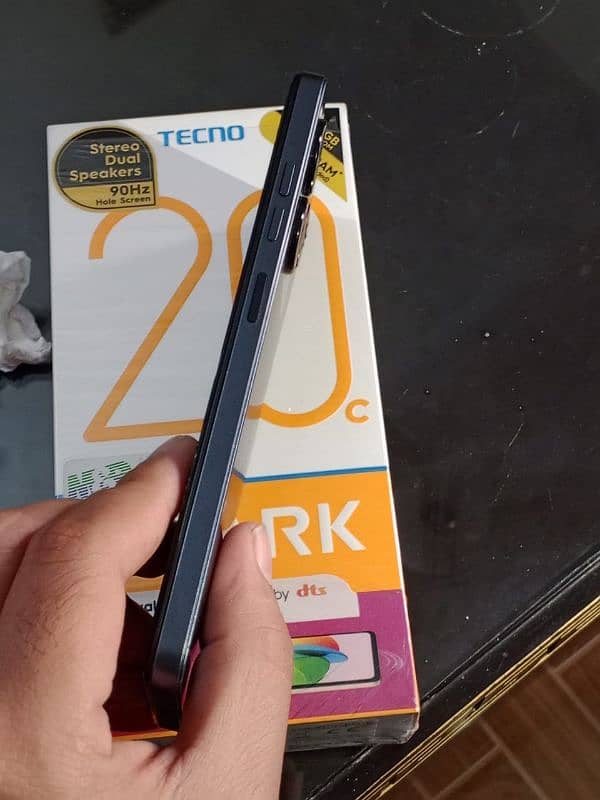 Tecno Spark 20C 4