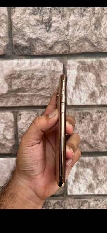 I phone 11 pro 256 gb factory unlock 4