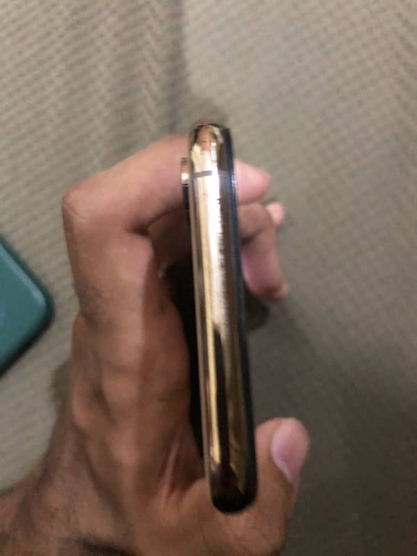 iPhone xs 256 GB pta approved 3