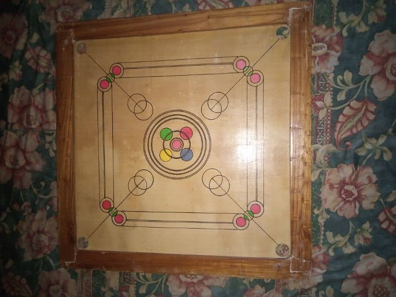 Carrom board 0