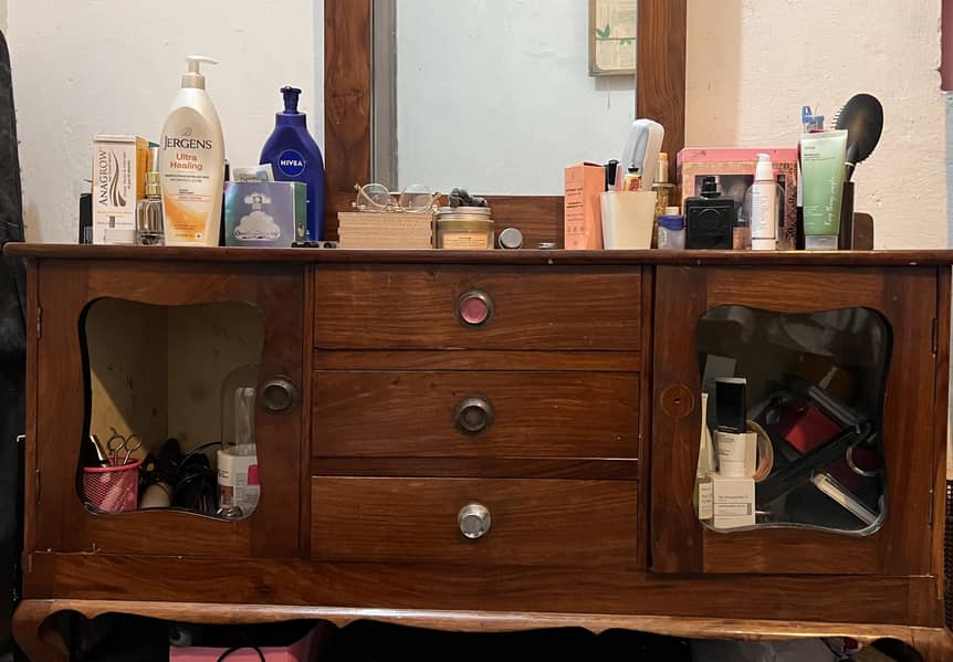 Wood Dressing Table with Stool 1