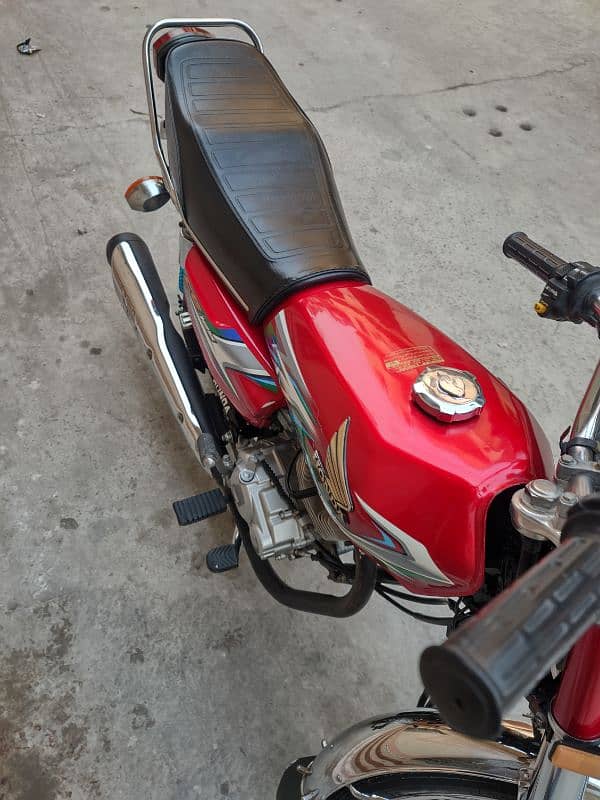 2023 model Honda 125 7