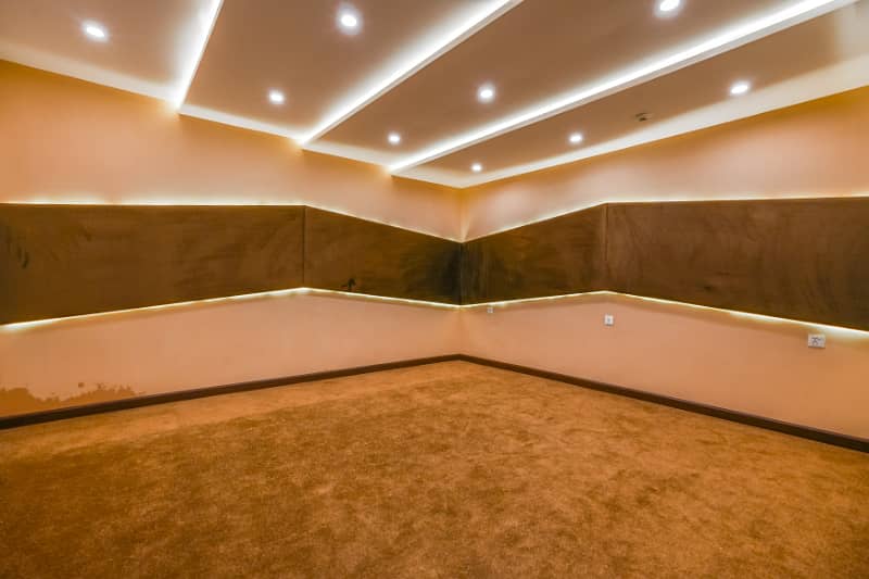 Fully Basement 1 Kanal House Nearby KFC in DHA Phase 6 For Sale 31