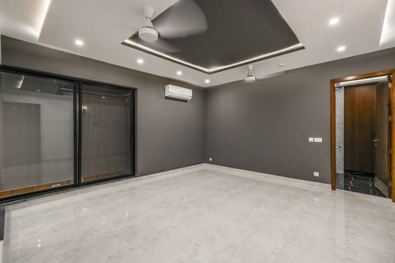 Fully Basement 1 Kanal House Nearby KFC in DHA Phase 6 For Sale 33