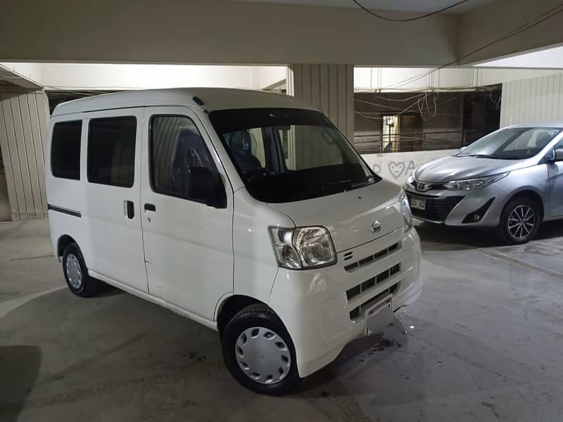 Daihatsu Hijet 2015 1