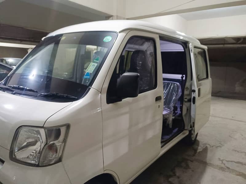 Daihatsu Hijet 2015 11