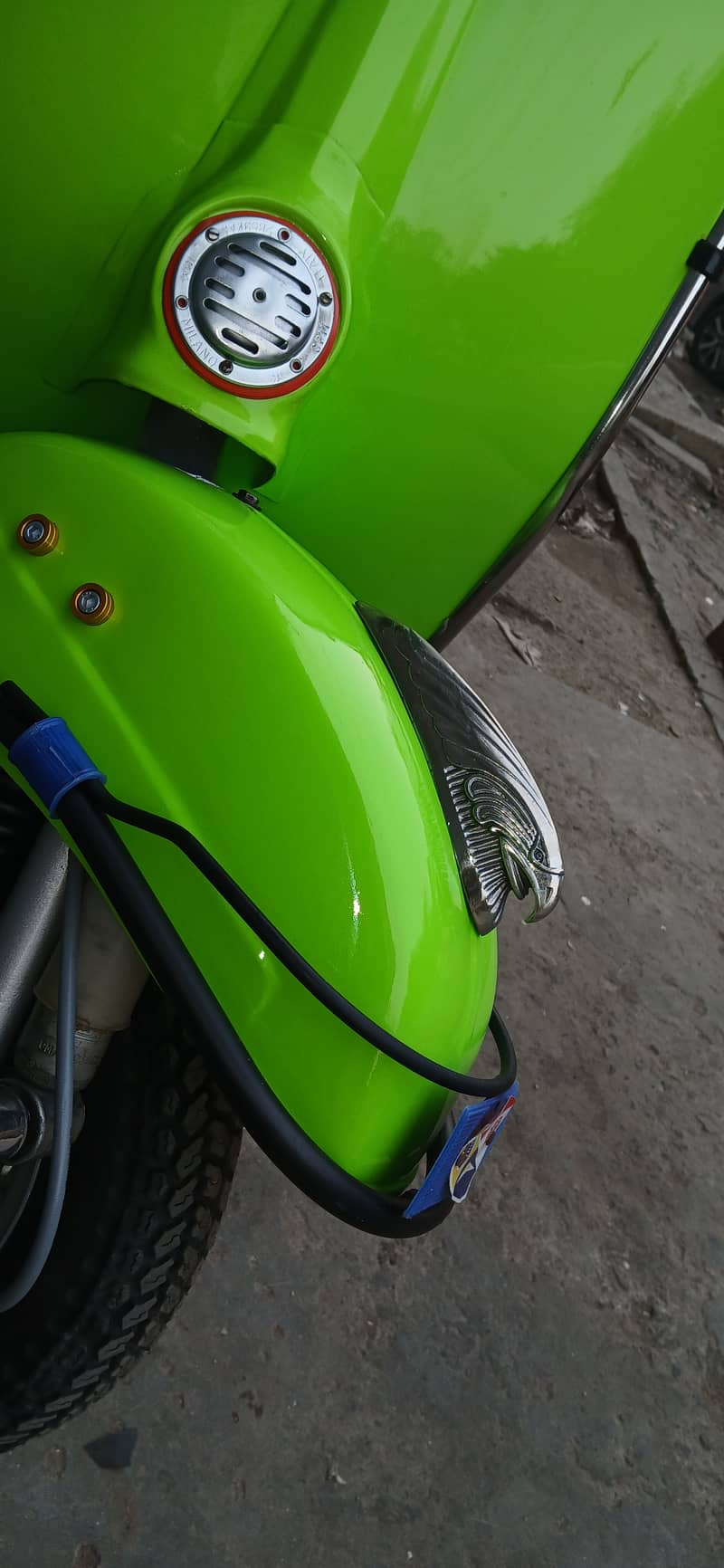 Vespa scooter 1