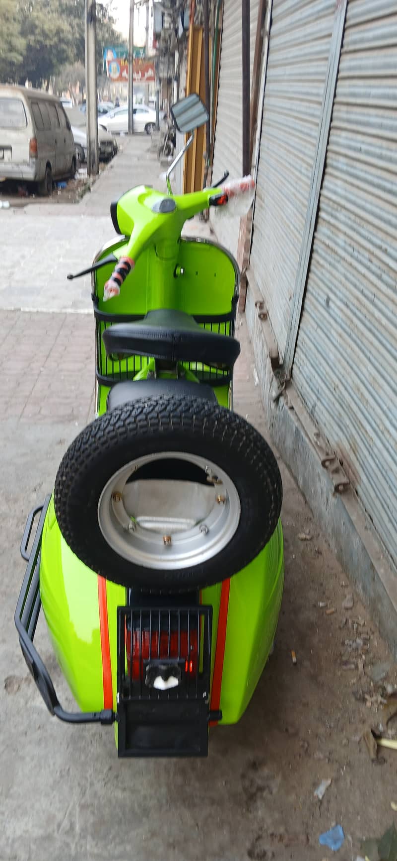 Vespa scooter 12