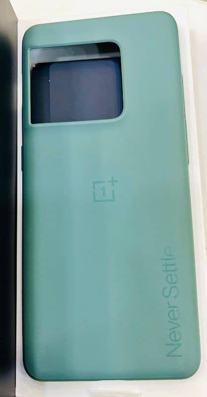 one plus 10 pro 5G 12/255 No pta with 4 months sim time available 7