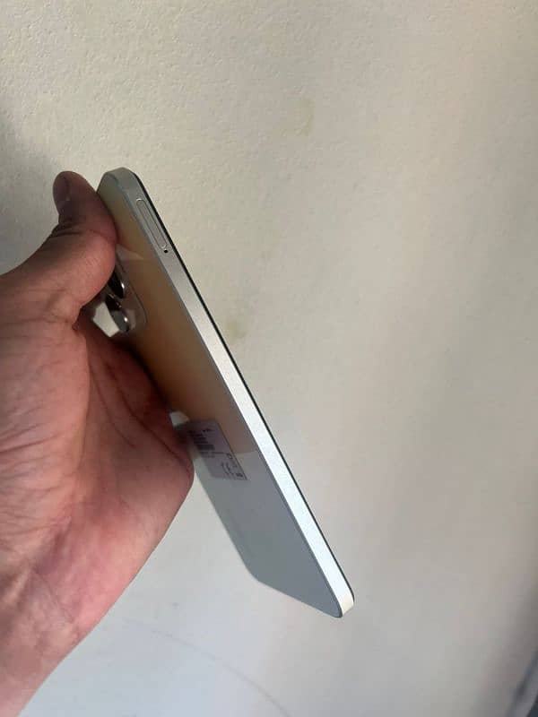 realme c53/6/128 5 month warranty left 2