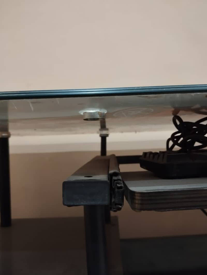 Computer table with glass on top 1