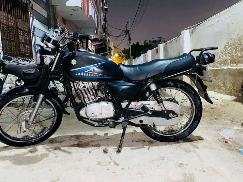 SUZUKI GS 150 MODEL 2015 1