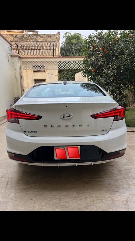 Hyundai Elantra 2021 1