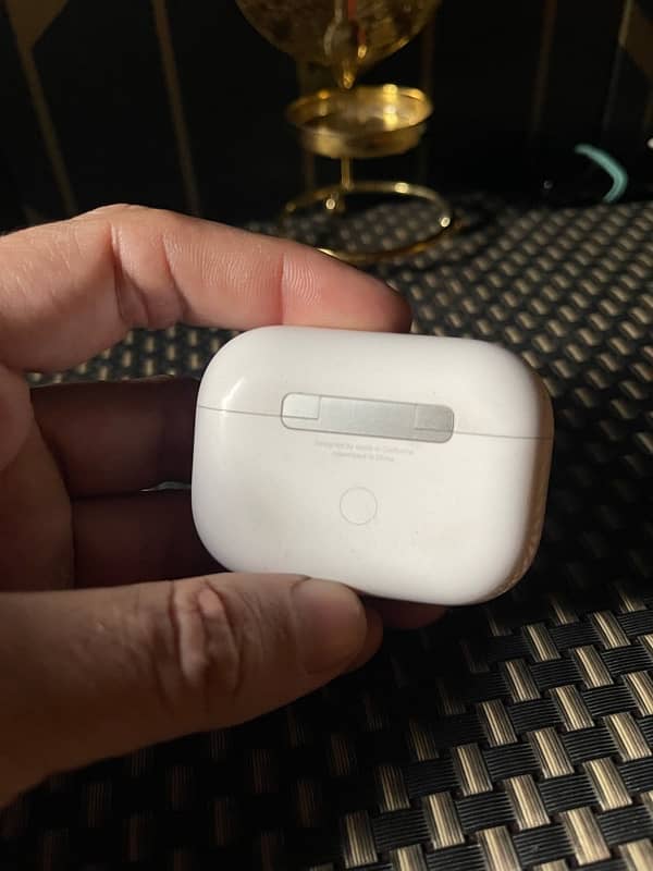 Apple airpods 2nd generation 1