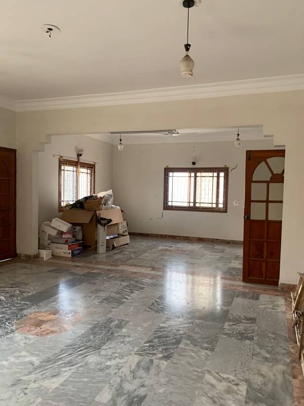 500 SQUARE YARDS 1ST FLOOR 4 BED DRAWING DINNING WEST OPEN PORTION FOR RENT IN JAUHAR 12