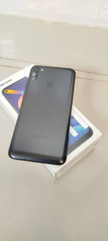 Samsung M11 just like new (3gb/32gb) 3