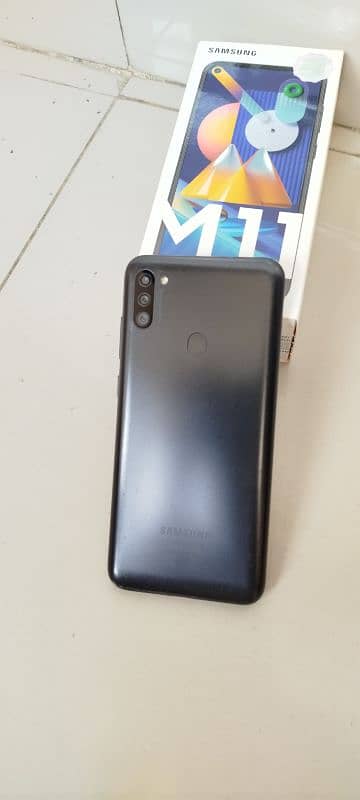 Samsung M11 just like new (3gb/32gb) 7