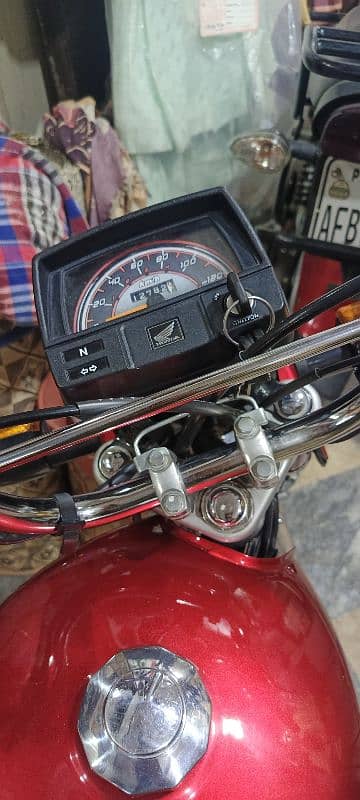 honda 70 like new 3