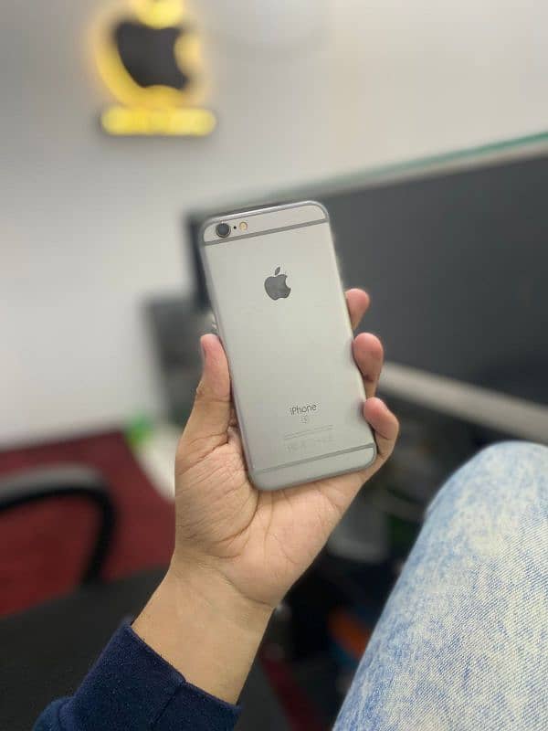 iphone 6 128 gb Non pta good condition 0