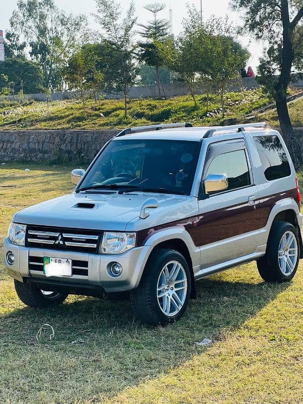 Mitsubishi Pajero Mini 2012 2