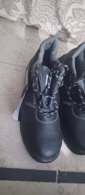 brand new safety shoe 1