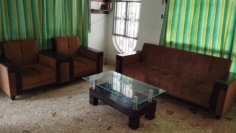 5 seater Sofa cumbed with center glass table 0