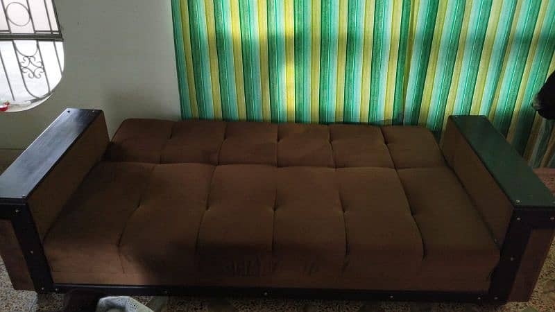 5 seater Sofa cumbed with center glass table 1