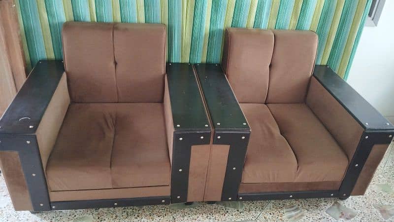 5 seater Sofa cumbed with center glass table 3