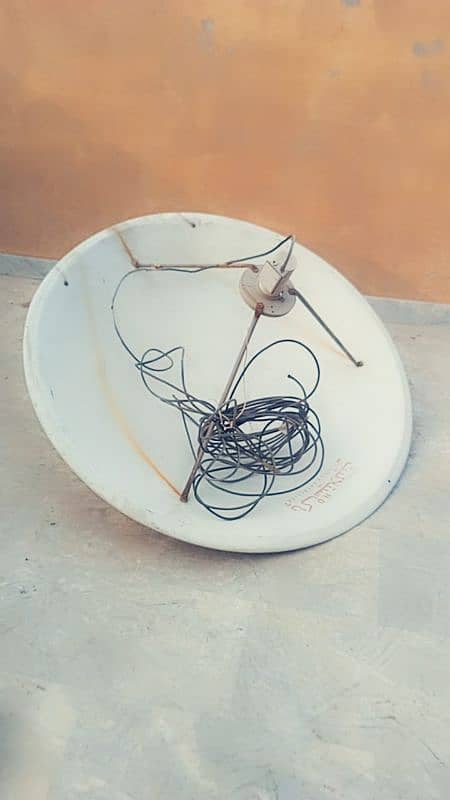 Dish antenna with stand and receiver 1